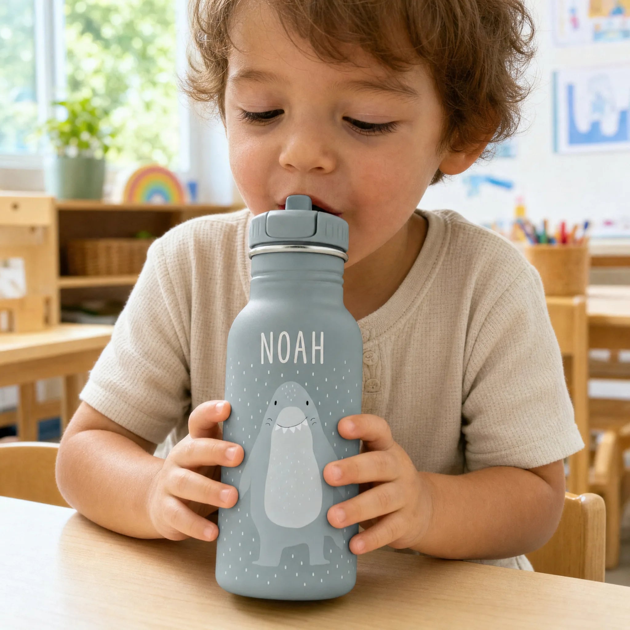 Trixie Trinkflasche Kinder Hai, 350 ml mit Trageschnur und Gravur