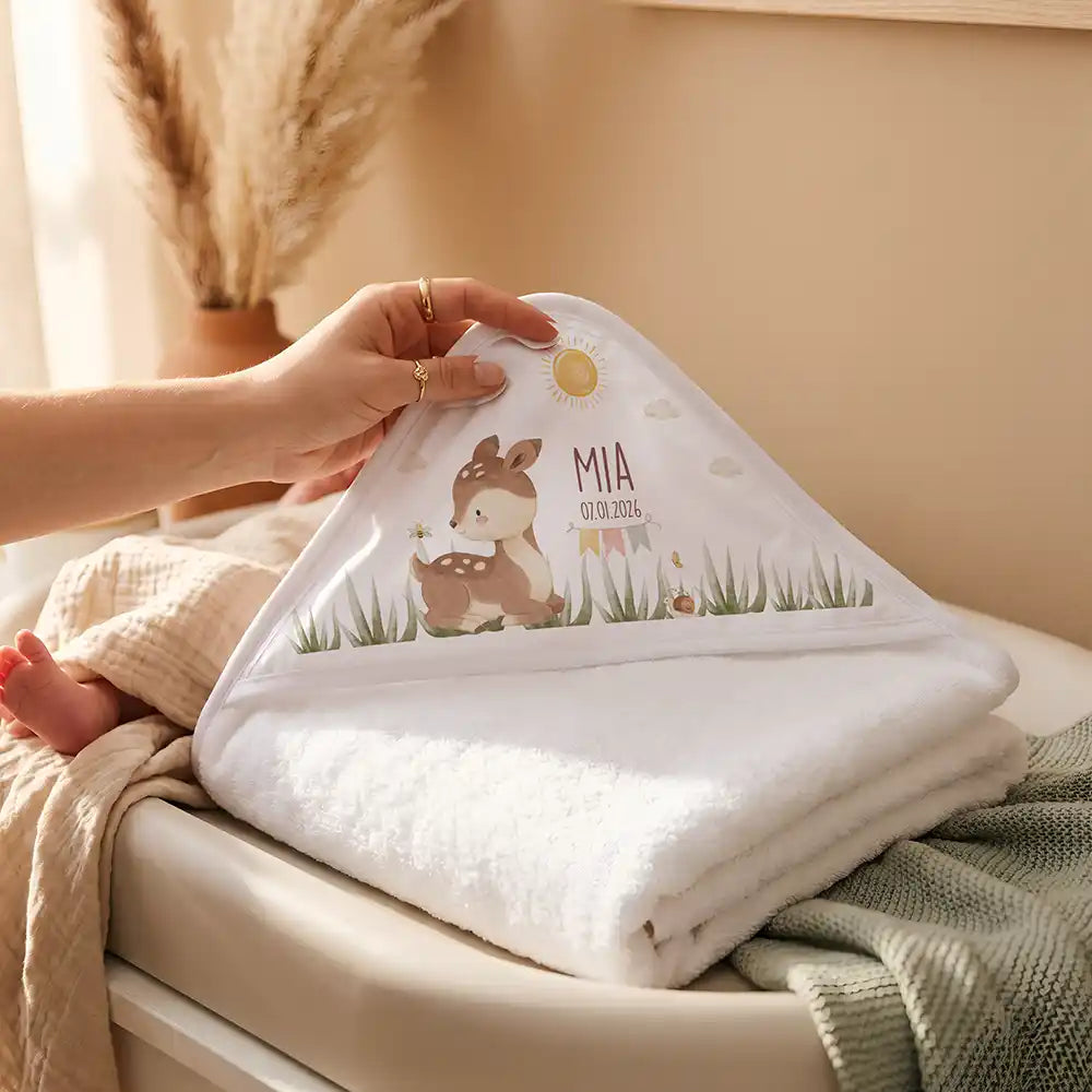 Personalisiertes Kapuzenhandtuch Baby Reh Geburtsdaten – Detail der bedruckbaren Kapuze