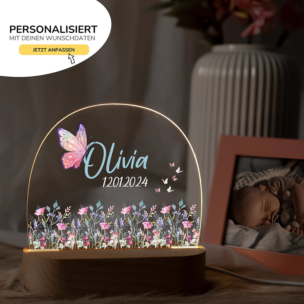 Nachtlicht Schmetterling mit Namen im Kinderzimmer – personalisiertes Geschenk zur Geburt