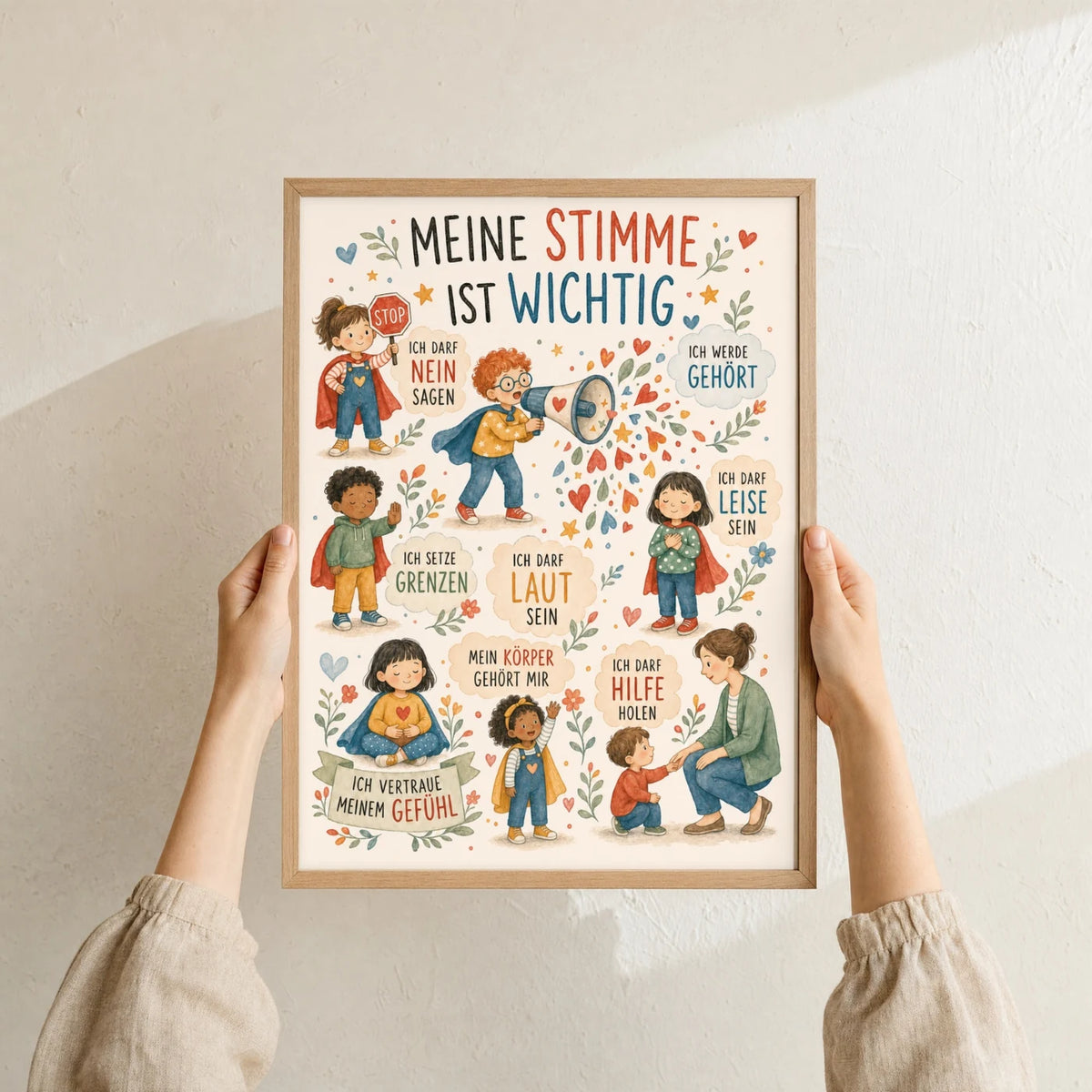 Wandbild Kinderzimmer: Affirmationsposter „Wimmelbild Meine Stimme“ im Holzrahmen über der Kommode