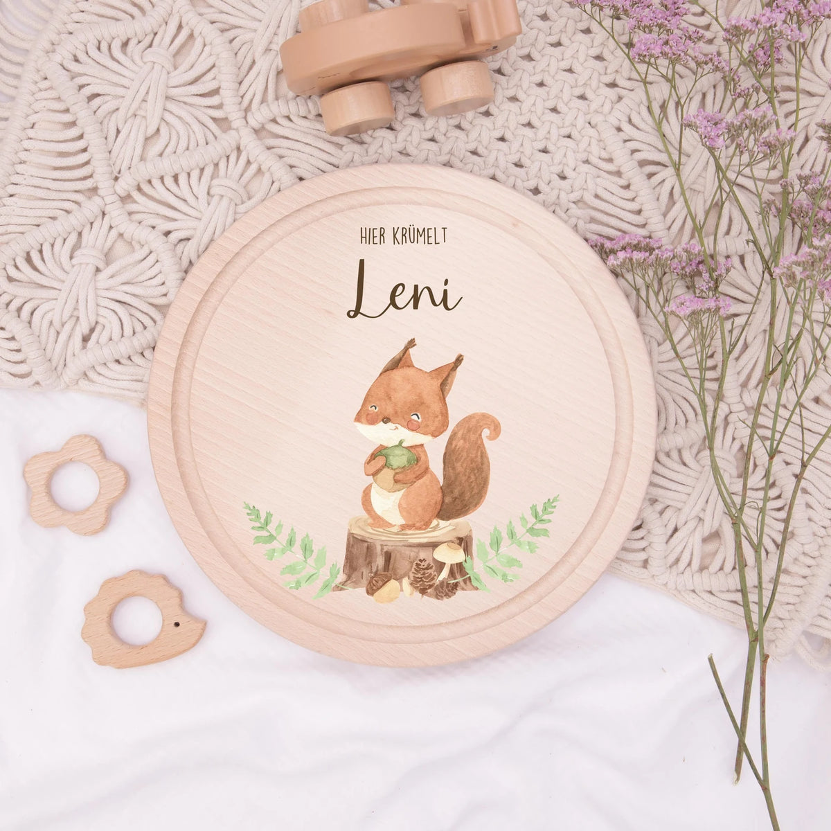 Rundes personalisiertes Frühstücksbrettchen Eichhörnchen mit Namen für Kinder