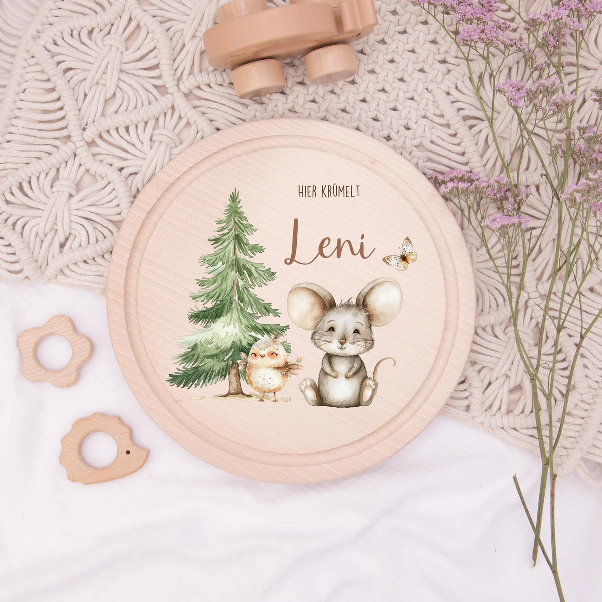 Rundes personalisiertes Frühstücksbrettchen Springmaus mit Namen für Kinder