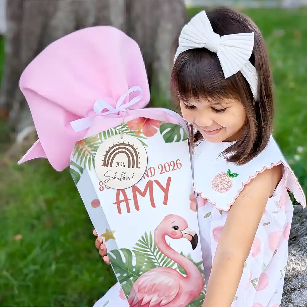 Schultüte personalisiert mit Name Flamingo Tropical – Mädchen-Lifestyle in eckiger Komposition