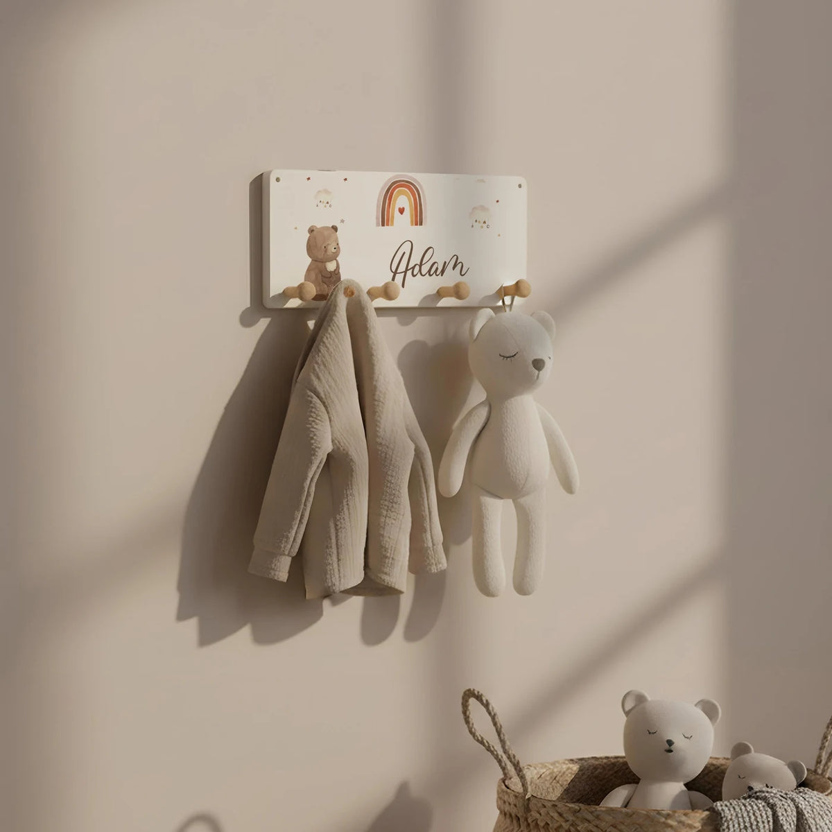 Kindergarderobe Holz personalisiert - Boho Bär Regenbogen