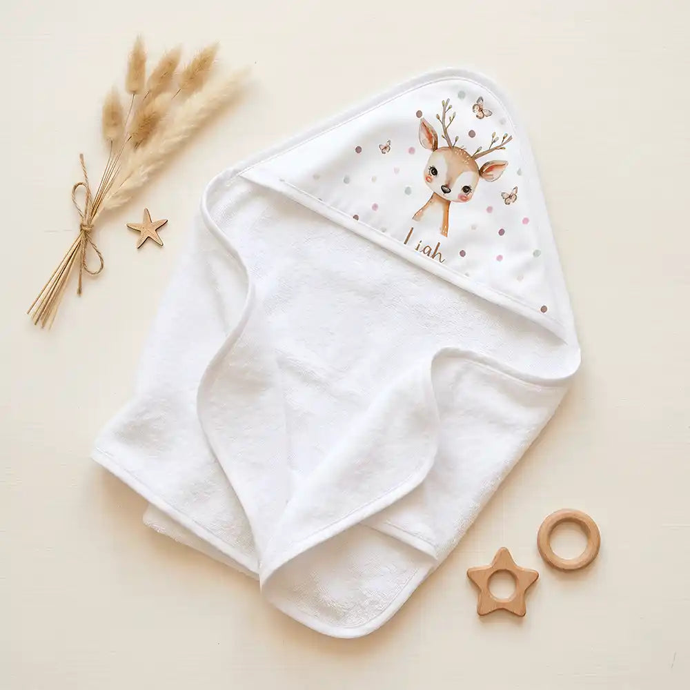 Personalisiertes Kapuzenhandtuch Baby Reh Schmetterlinge – Set für Zwillinge im Rattan-Look