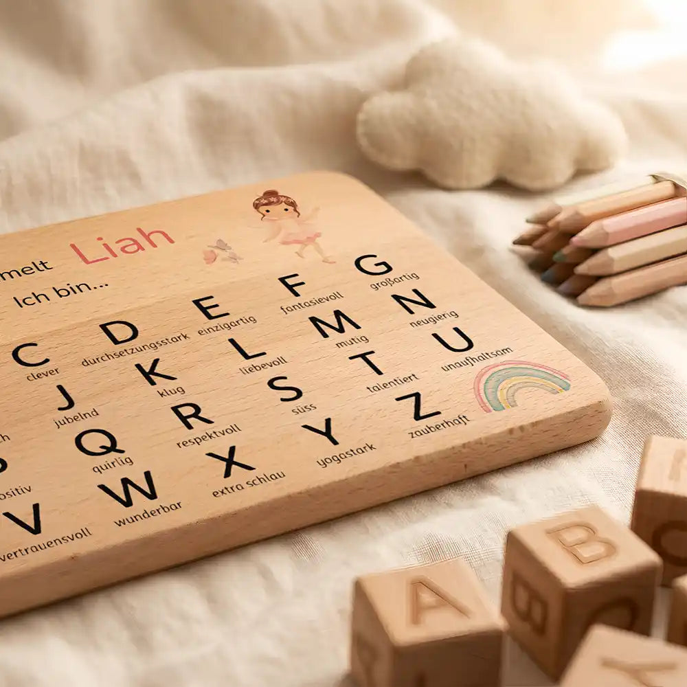 ABC Brettchen Kinder personalisiert Ballerina Regenbogen – Buchstaben-Würfel Nahaufnahme