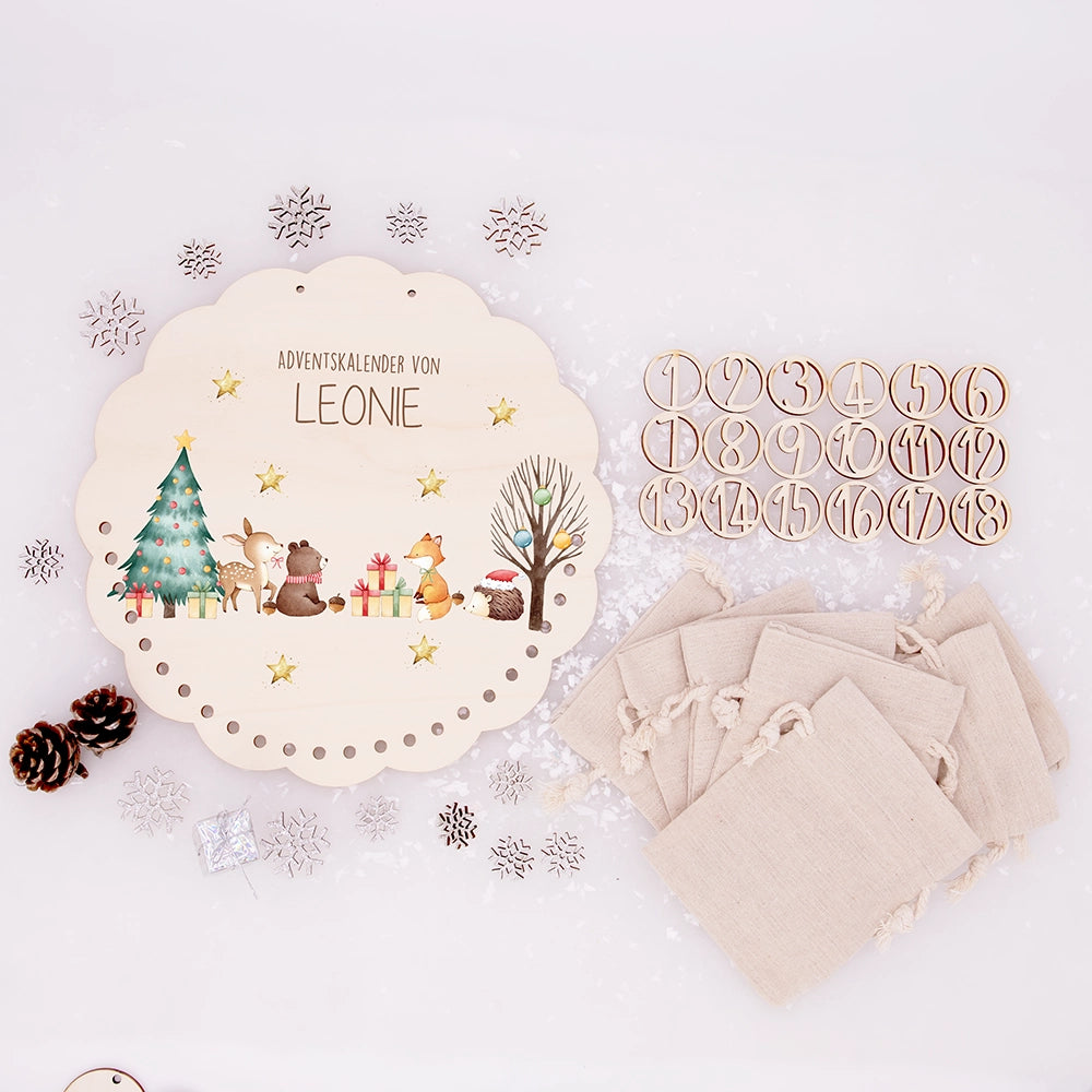 Personalisierter runder Adventskalender Kinder aus Holz  - Tiere im Schneegestöber