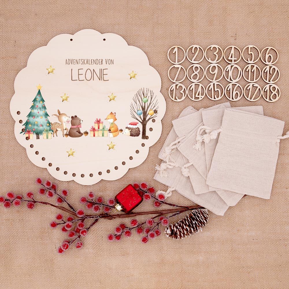 Personalisierter runder Adventskalender Kinder aus Holz  - Tiere im Schneegestöber
