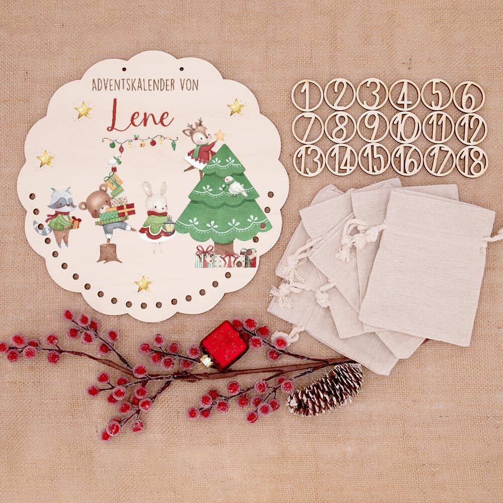 Personalisierter runder Adventskalender Kinder aus Holz  - Festliche Waldszene