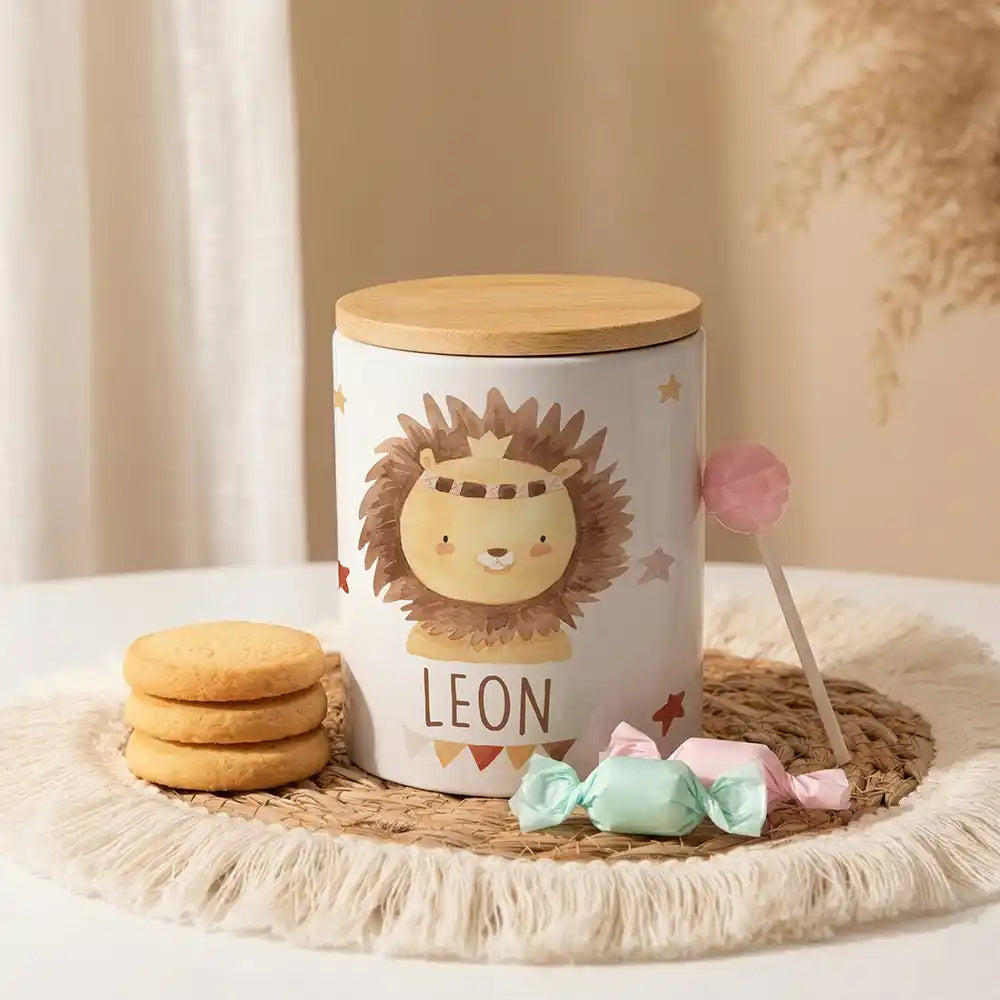 Personalisierte Keksdose Löwe Boho aus Keramik mit Bambusdeckel - Wunschname - kidsmuod.com
