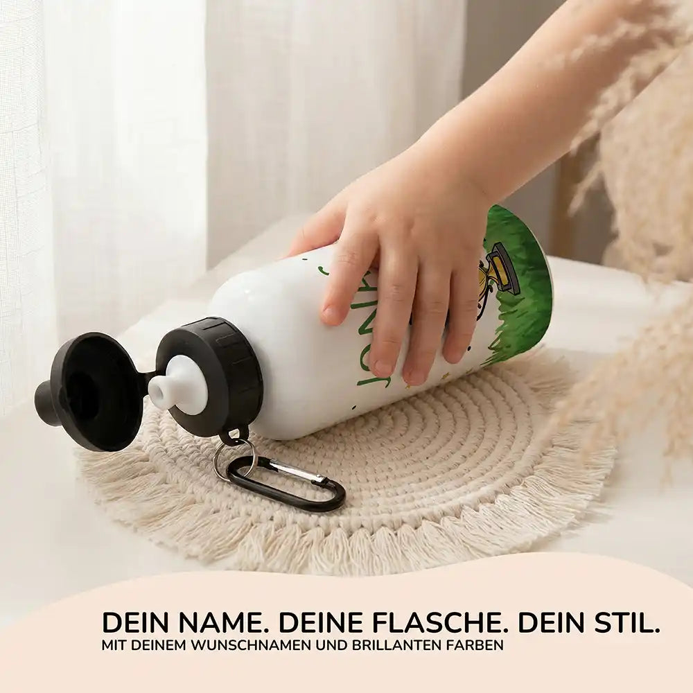 Personalisierte Trinkflasche Kinder Fußball Pokal – Kinderhand Lifestyle 500 ml