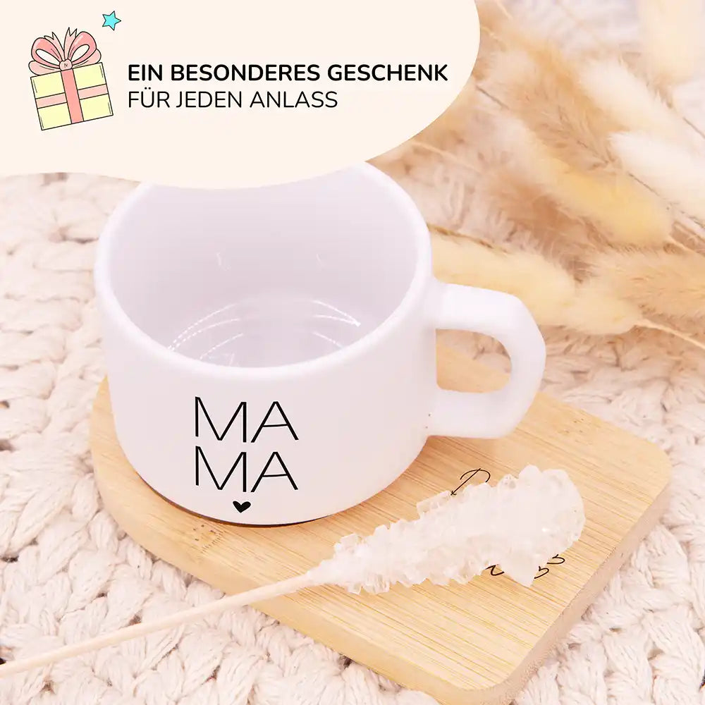 Besonderes Muttertagsgeschenk – personalisierte Keramiktasse MAMA Großbuchstaben