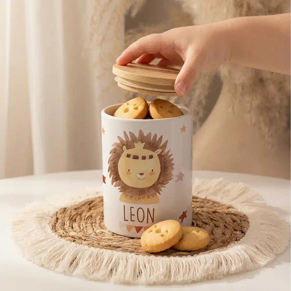 Personalisierte Keksdose Löwe Boho als Zahnbürsten- & Stiftehalter (2-in-1)