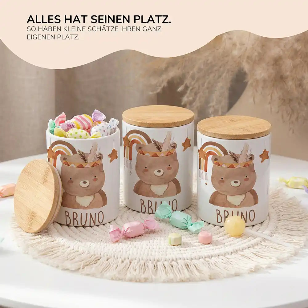 Lifestyle: Personalisierte Keksdose Boho-Bär im Kinderzimmer