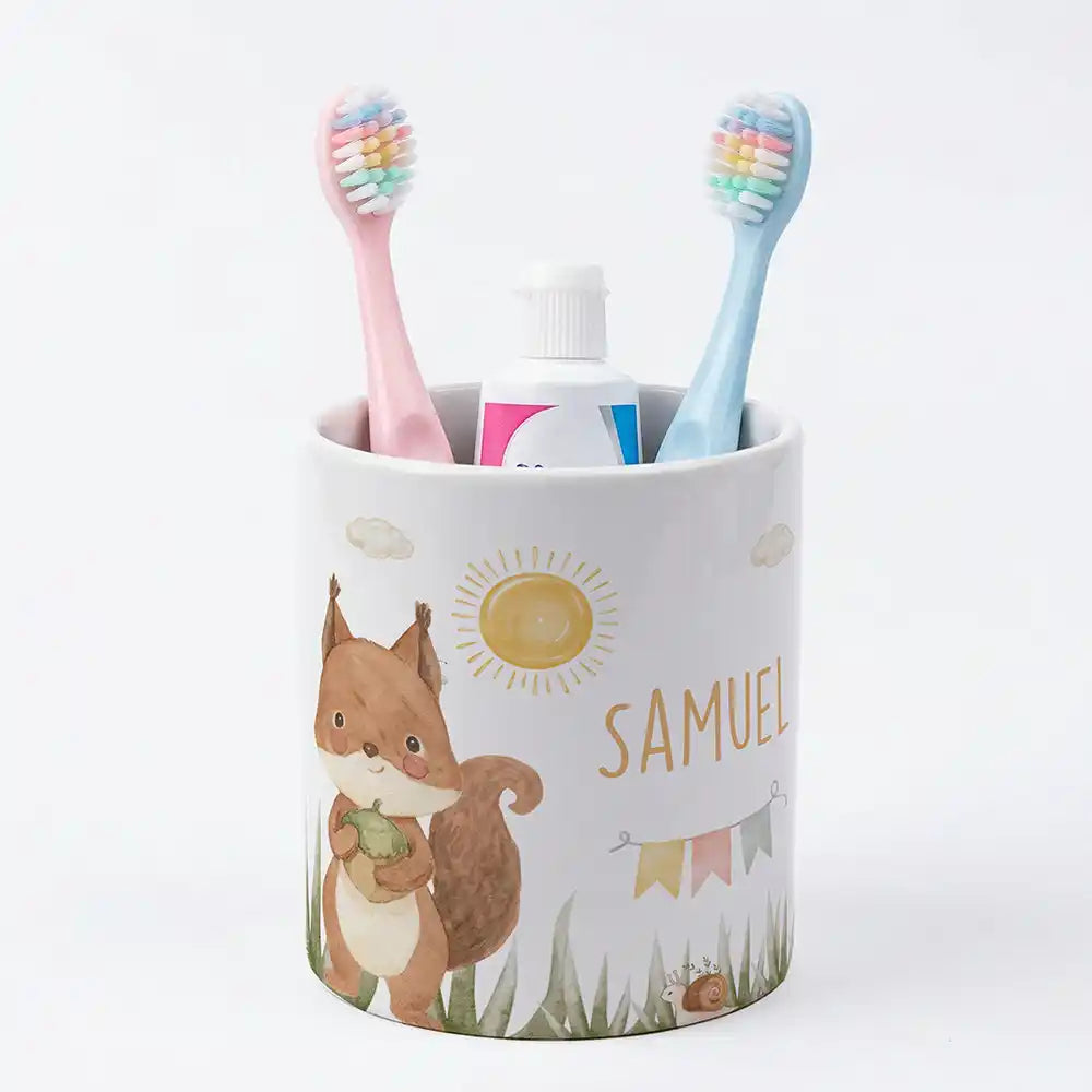 Kidsmood - Familienbetrieb aus Hamburg - Personalisierter Stiftehalter Eichhörnchen Sommer