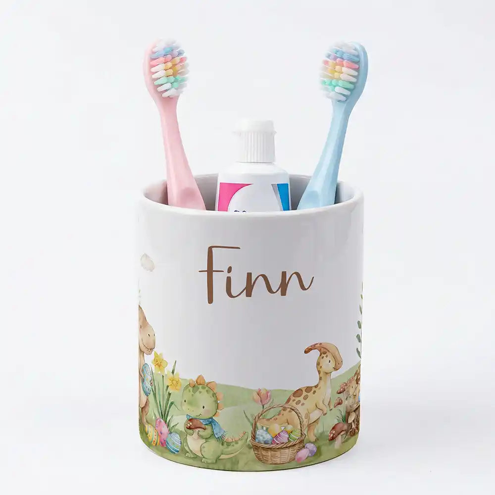 Kidsmood - Familienbetrieb aus Hamburg - Personalisierter Stiftehalter Dinos Ostern