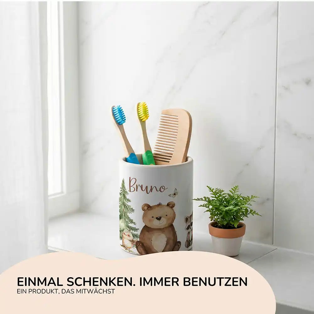Personalisierter Stiftehalter Bär & Waschbär - Geschenk zur Einschulung mit Namen