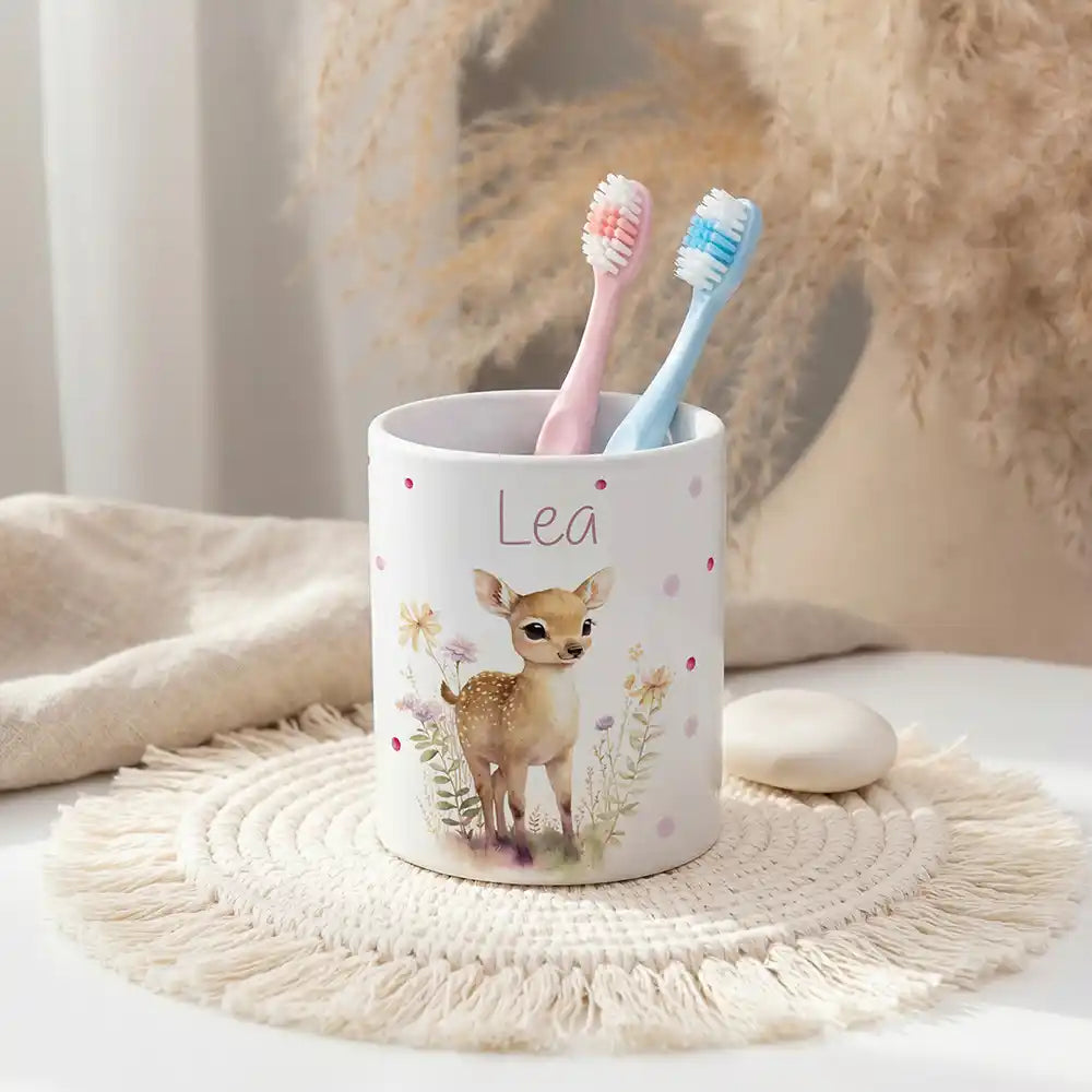 Personalisierter Stiftehalter Rehkitz Blumenwiese - Ordnung am Kinderschreibtisch