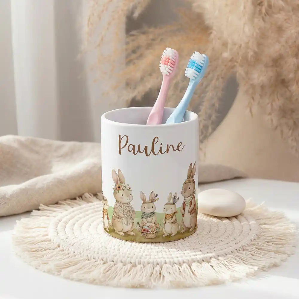 Personalisierter Stiftehalter Boho-Hasen - Ordnung am Kinderschreibtisch